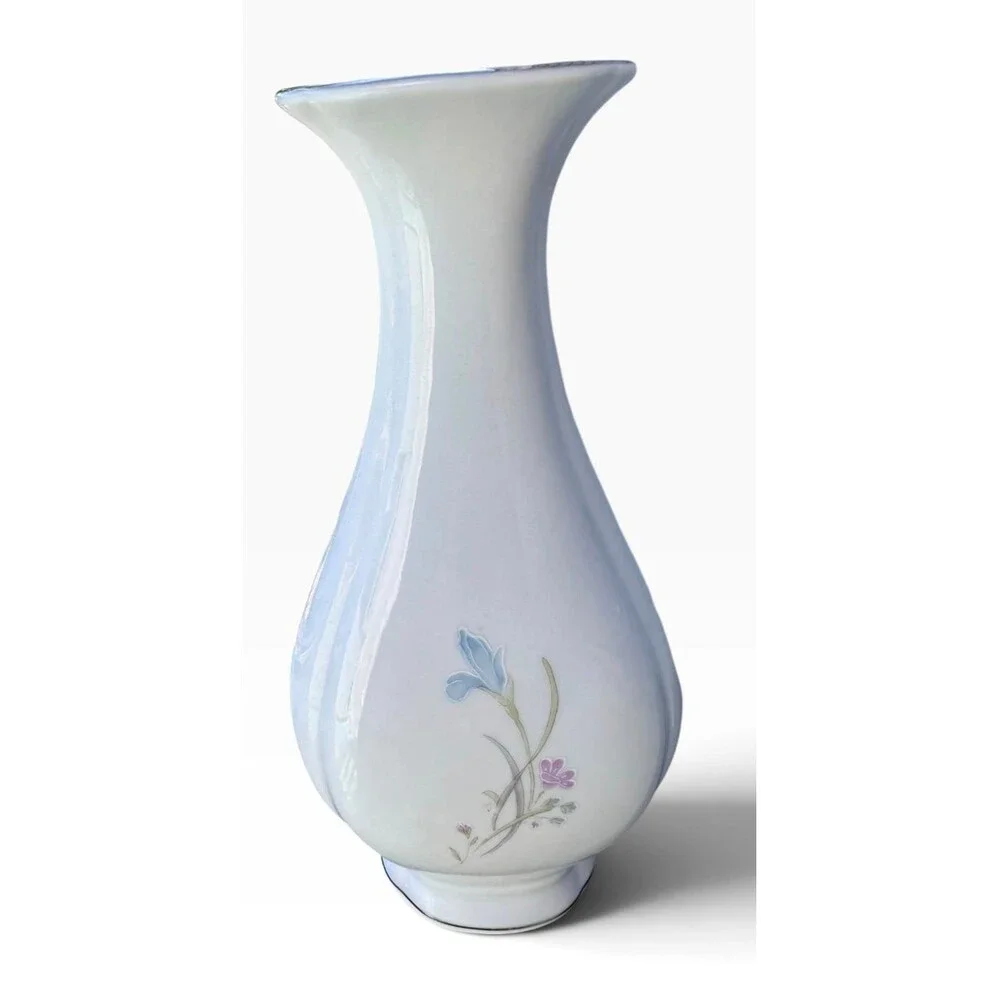 Vase Flower or Bud Floral Design Silver Rim Chinese Art Piece